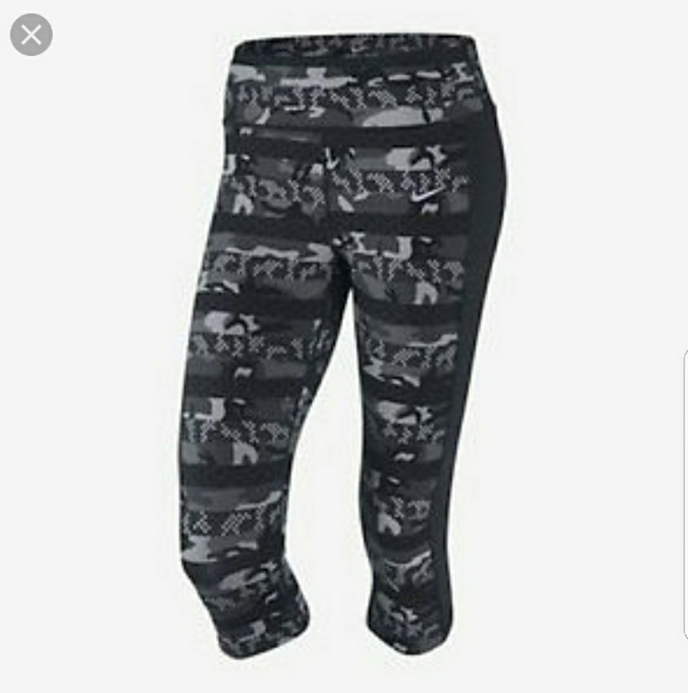 Nike Epic Run Lux 3/4 Leggings $30 OBO